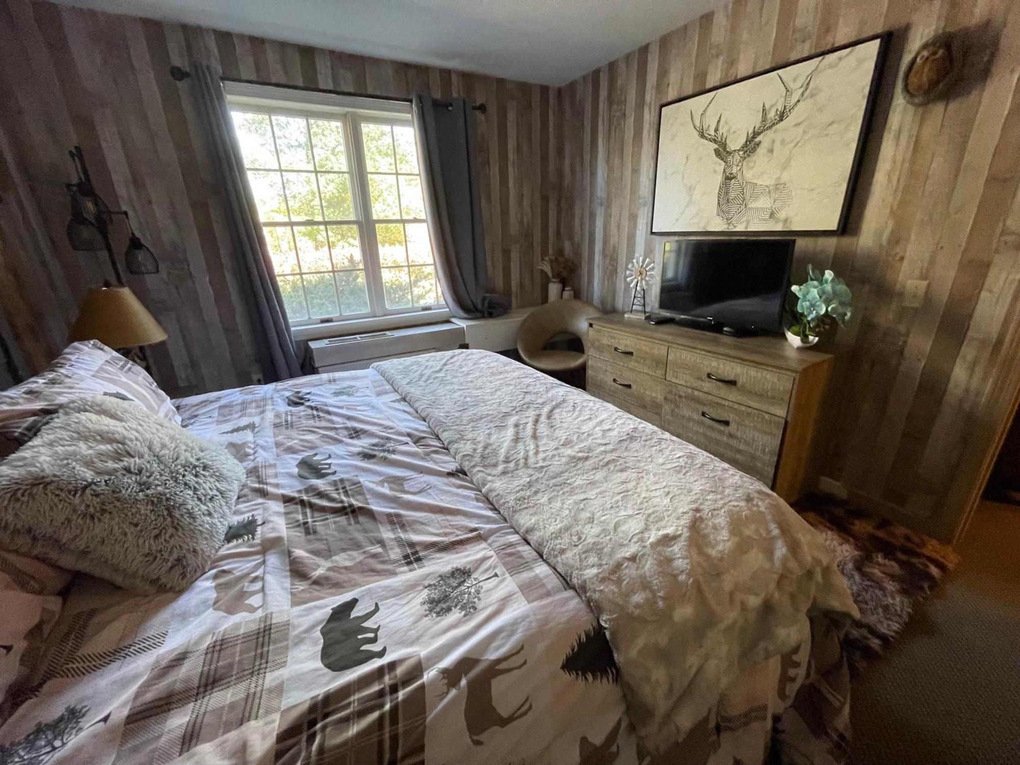 Gorgeous 1St Fl Mtn View Jiminy Suite Sleeps 4 Ski On Off Ханкок Экстерьер фото