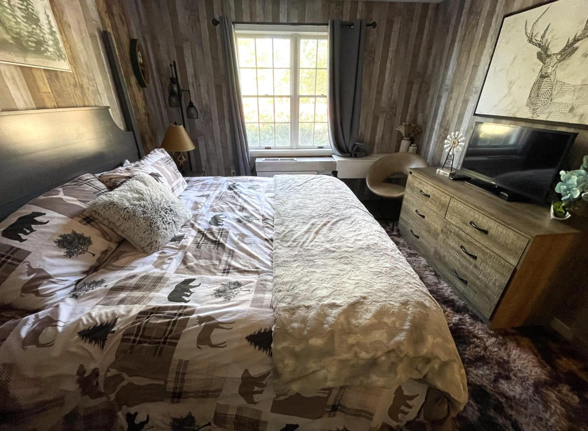 Gorgeous 1St Fl Mtn View Jiminy Suite Sleeps 4 Ski On Off Ханкок Экстерьер фото